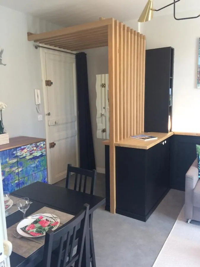 Dinard: Studio A 100 M De La Plage De L'Ecluse 0*, Dinard Frankreich
